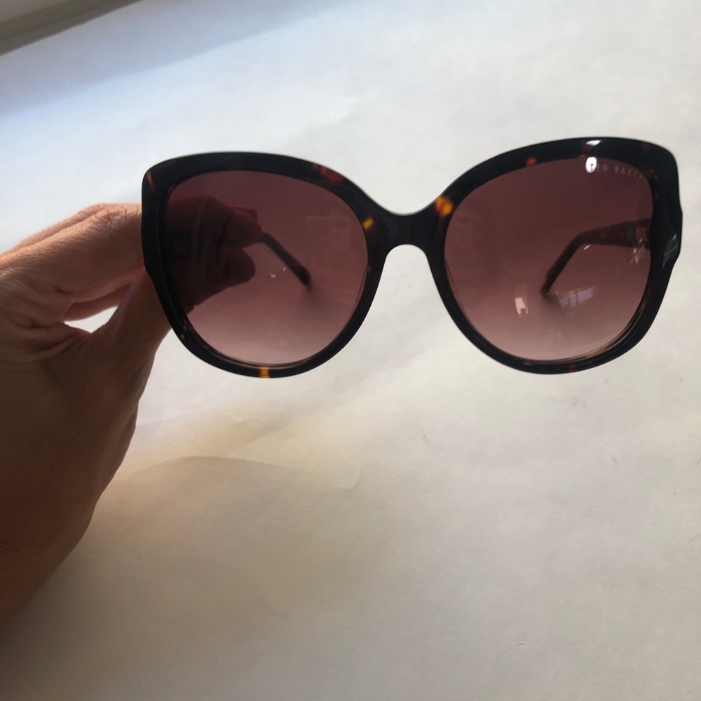 Ted Baker TB104 Tortoise Glasses 56-17-140 B.51 T2